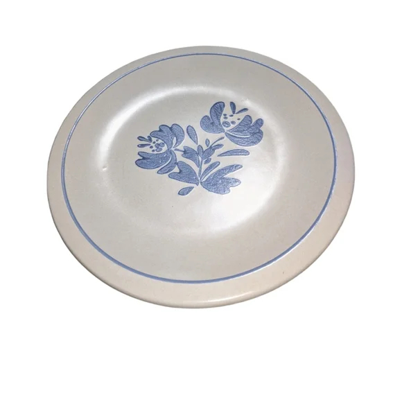 👣4/$20. Pfaltzgraff Yorktowne ~ Dinner Plate with Country Flower Motif. 1 plate - Picture 4 of 4